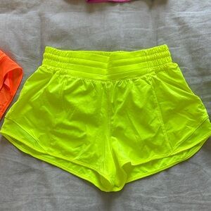 Hotty Hot Low Rise 2.5 inch Lululemon shorts highlighter yellow, size 6
